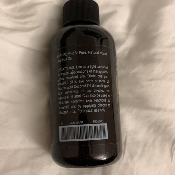 Doterra Fractionated Coconut Oil 3.8fl - Picture 2 of 3